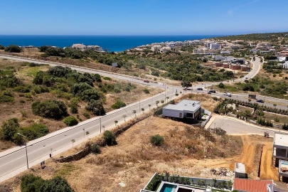 Terreno para Venda em Lagos (São Sebastião e Santa Maria)