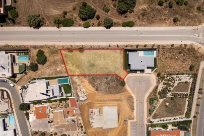 Terreno para Venda em Lagos (São Sebastião e Santa Maria)