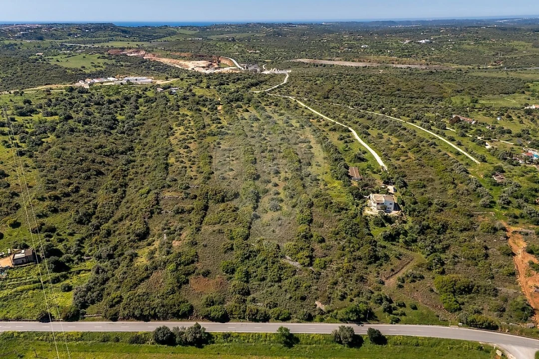 Terreno para Venda em Bensafrim e Barão de São João Foto 3