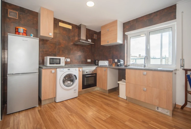 Moradia T4 para Venda em A dos Cunhados e Maceira Foto 7