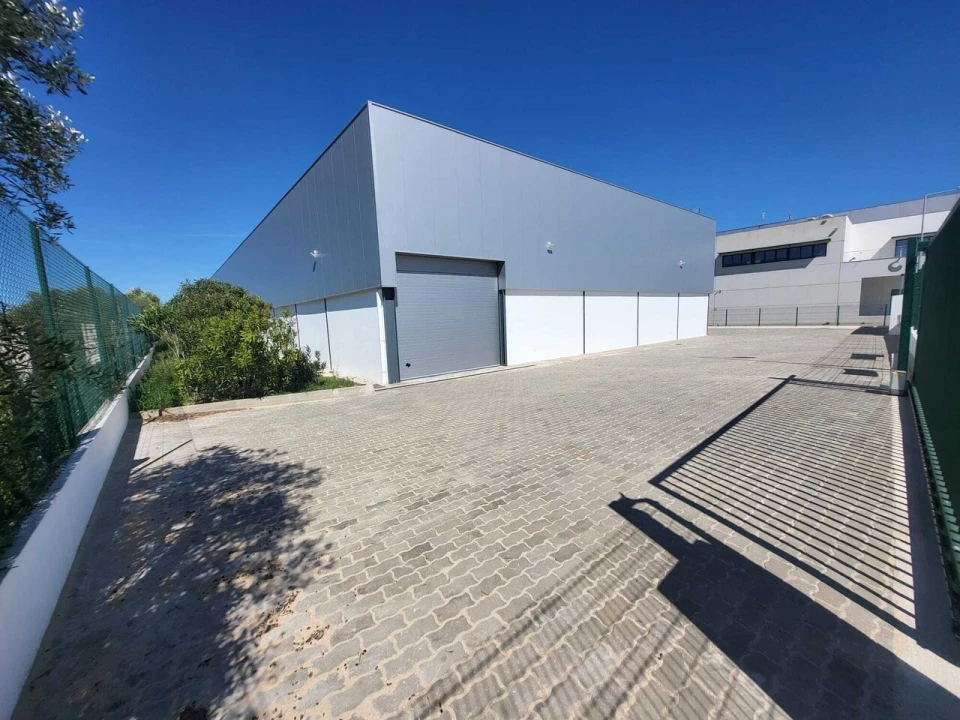 Armazém para Arrendamento em Algoz e Tunes Foto 1