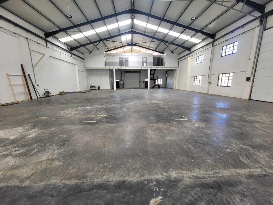 Armazém para Arrendamento em Algoz e Tunes Foto 2