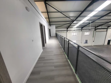 Armazém para Arrendamento em Algoz e Tunes