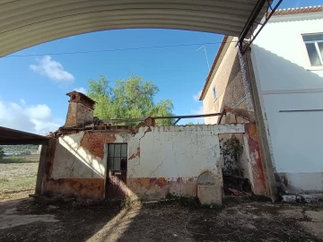 Moradia T4 para Venda em Torres Novas (Santa Maria, Salvador e Santiago)