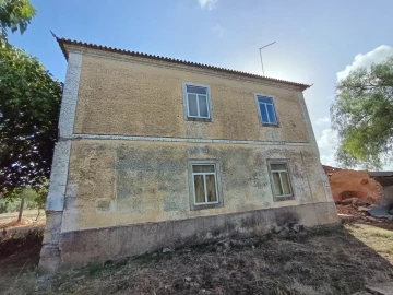 Moradia T4 para Venda em Torres Novas (Santa Maria, Salvador e Santiago)