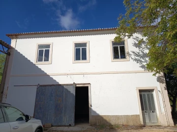 Moradia T4 para Venda em Torres Novas (Santa Maria, Salvador e Santiago)