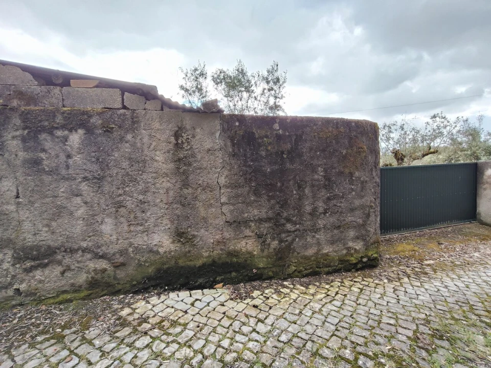 Moradia T3 para Venda em Avelar Foto 3