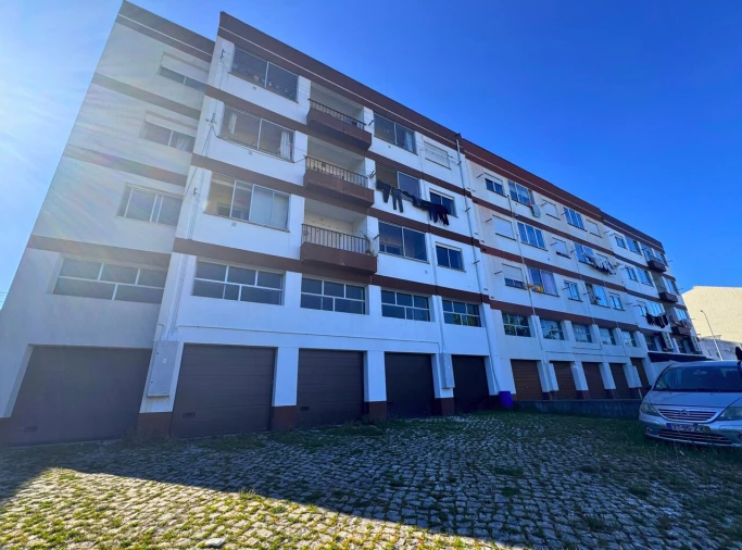 Prédio para Venda em Leiria, Pousos, Barreira e Cortes Foto 8