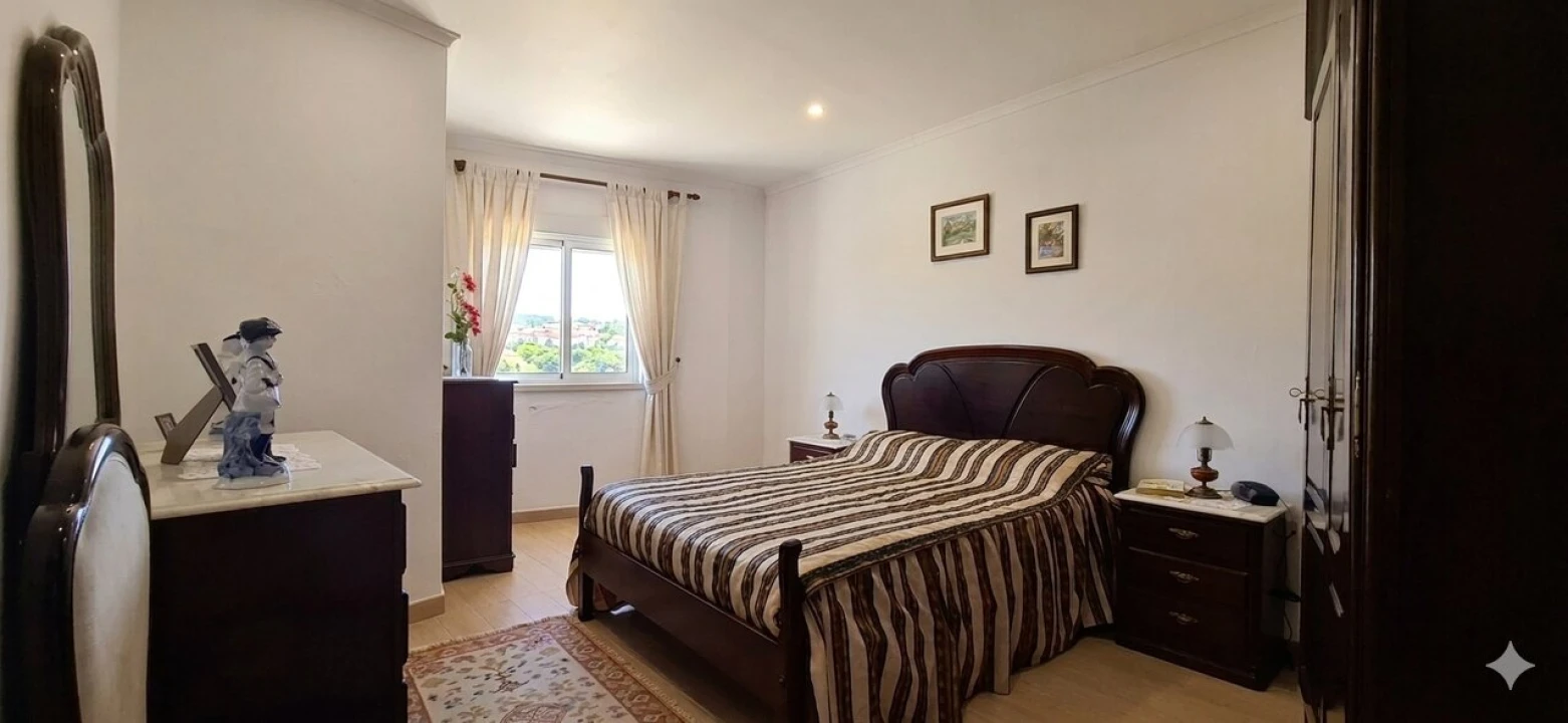 Moradia T3 para Venda em Almoster Foto 10