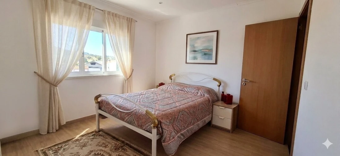 Moradia T3 para Venda em Almoster Foto 11