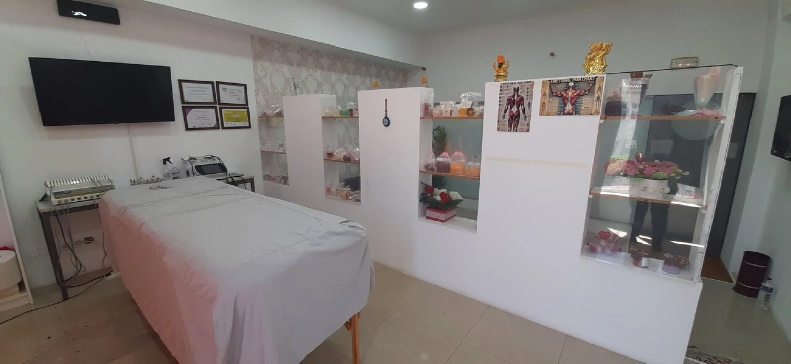 Loja para Venda em Almada, Cova da Piedade, Pragal e Cacilhas Foto 1