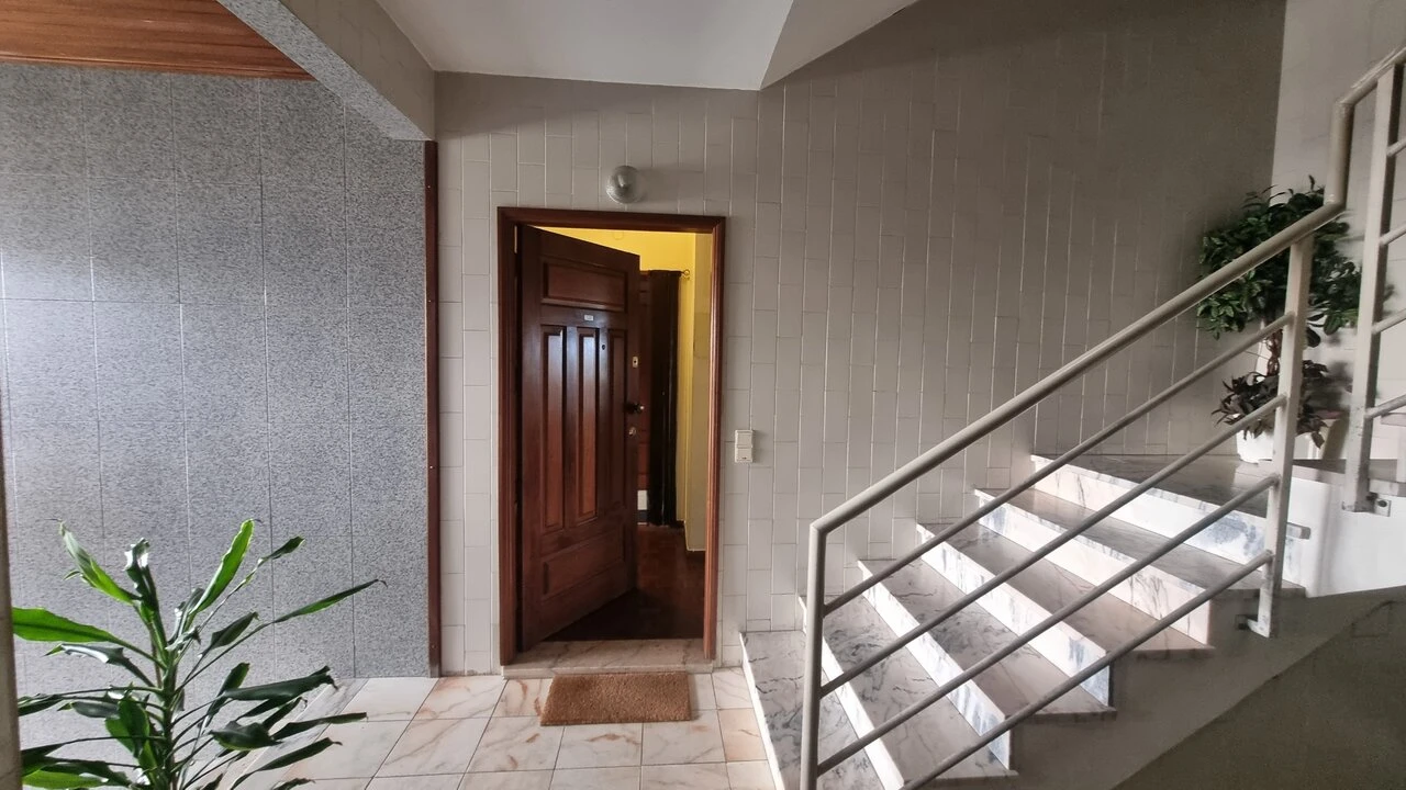 Apartamento T1 para Venda em Rio Tinto Foto 18