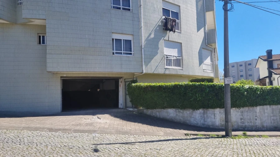 Apartamento T1 para Venda em Rio Tinto Foto 26
