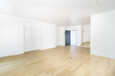 Moradia T3 para Venda em Nossa Senhora da Piedade