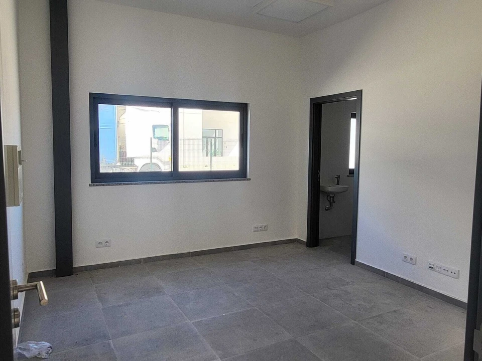 Armazém para Arrendamento em Algoz e Tunes Foto 16