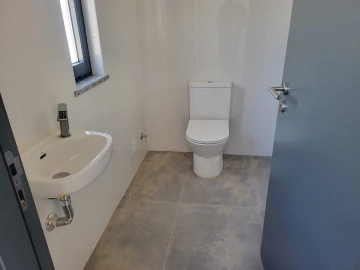 Armazém para Arrendamento em Algoz e Tunes