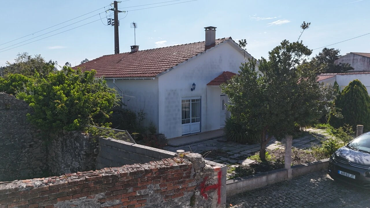 Moradia T3 para Venda em Coz, Alpedriz e Montes Foto 41