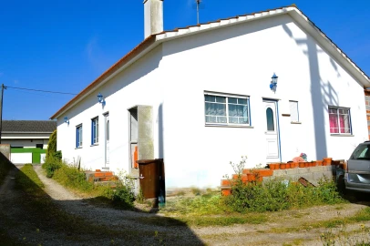 Moradia T3 para Venda em Coz, Alpedriz e Montes