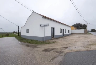 Moradia T3 para Venda em Azoia de Cima e Tremês