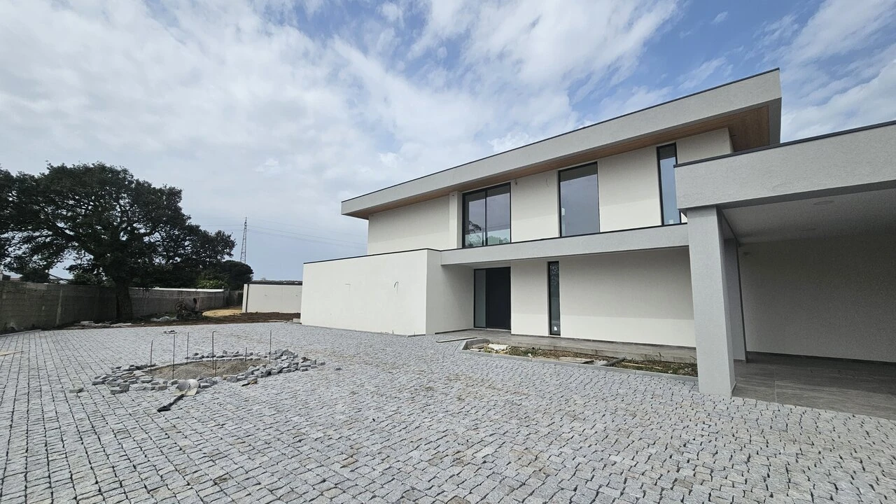 Moradia T4 para Venda em Póvoa de Varzim, Beiriz e Argivai Foto 46