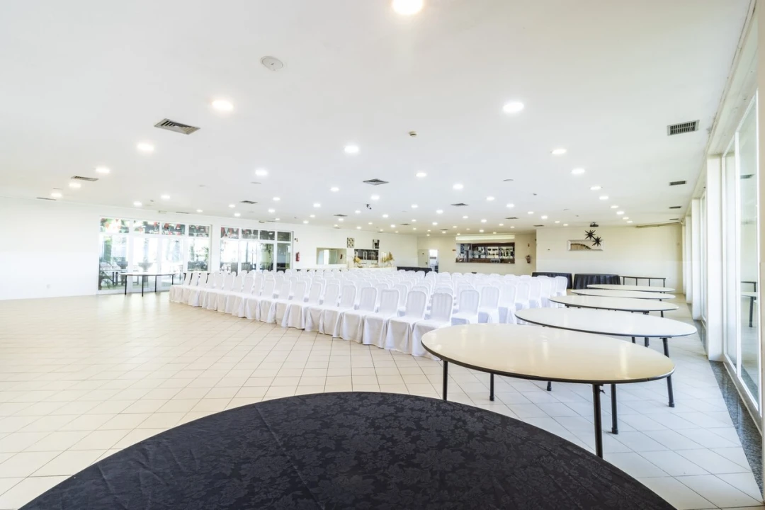 Armazém para Venda em São Miguel do Souto e Mosteirô Foto 14