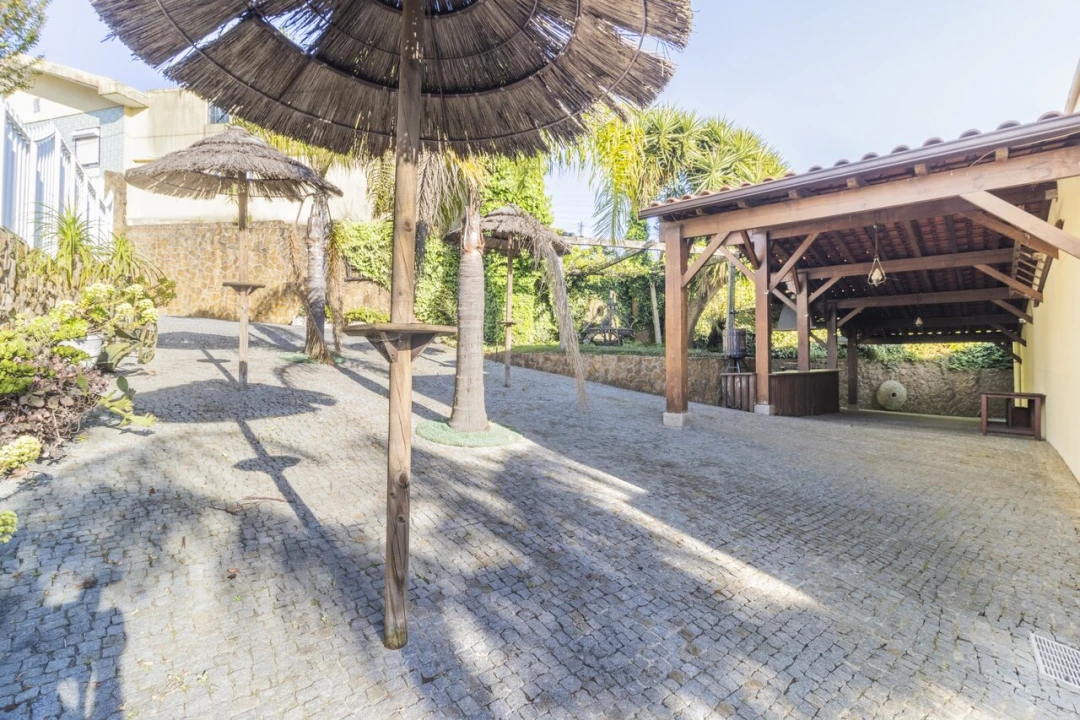 Armazém para Venda em São Miguel do Souto e Mosteirô Foto 29