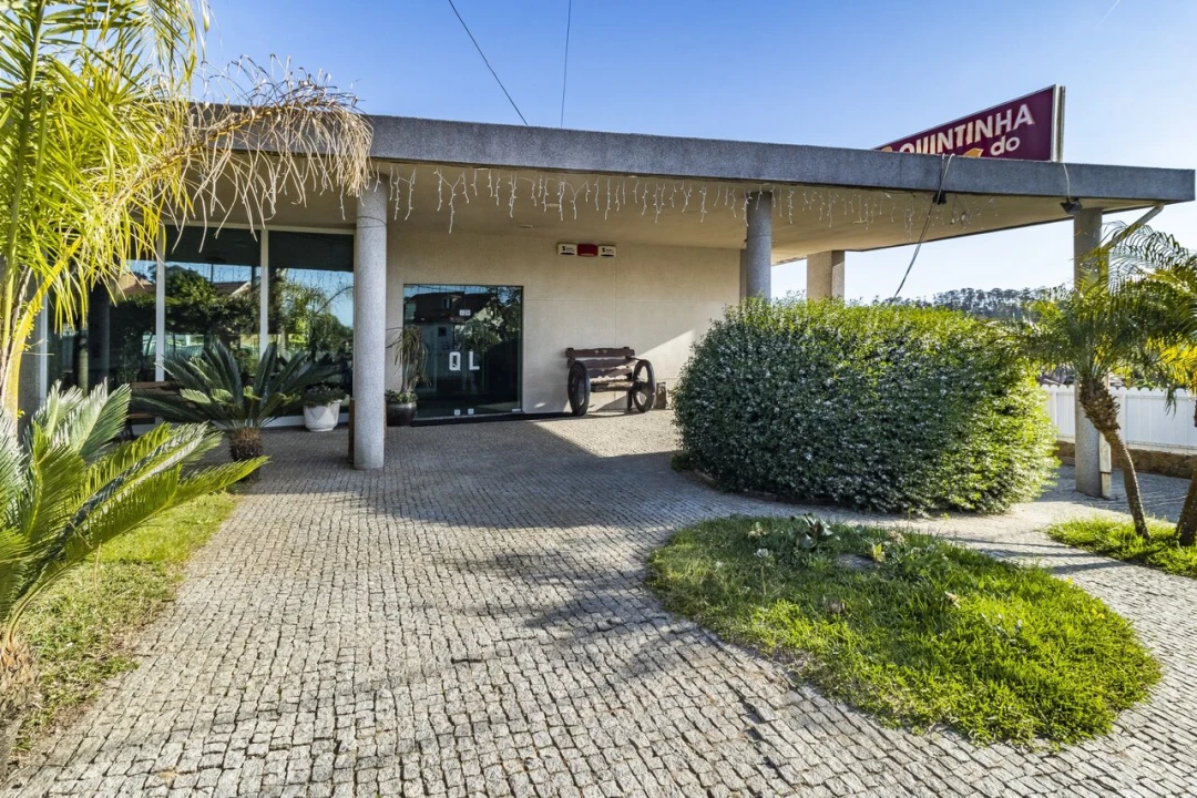 Armazém para Venda em São Miguel do Souto e Mosteirô Foto 30