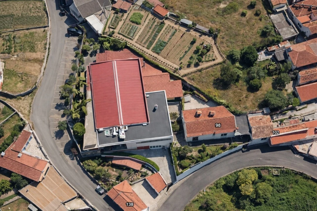 Armazém para Venda em São Miguel do Souto e Mosteirô Foto 31