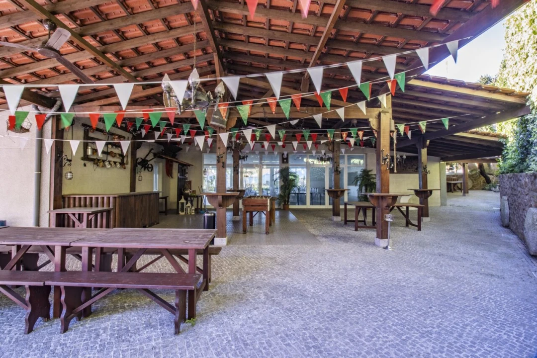 Armazém para Venda em São Miguel do Souto e Mosteirô Foto 33