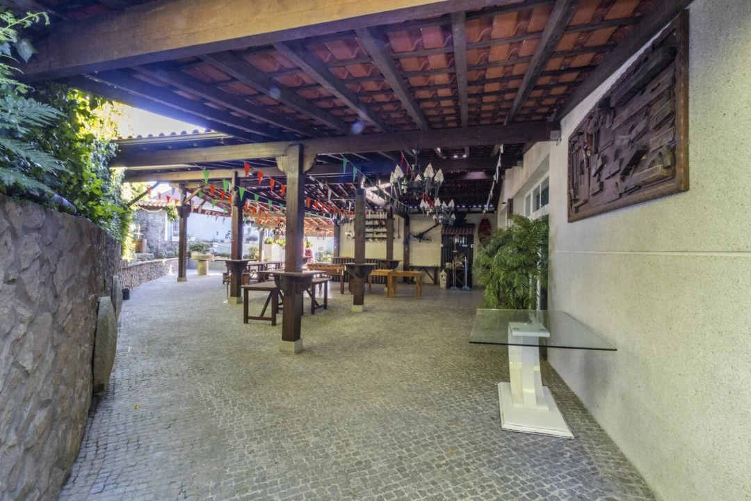 Armazém para Venda em São Miguel do Souto e Mosteirô Foto 34