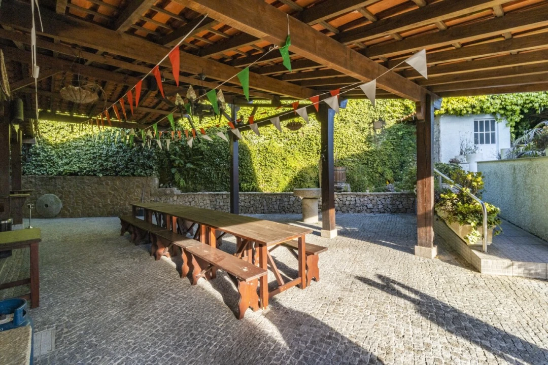 Armazém para Venda em São Miguel do Souto e Mosteirô Foto 44