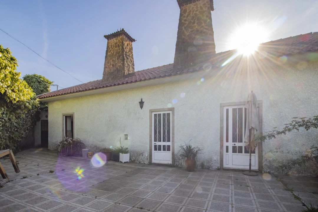 Armazém para Venda em São Miguel do Souto e Mosteirô Foto 48