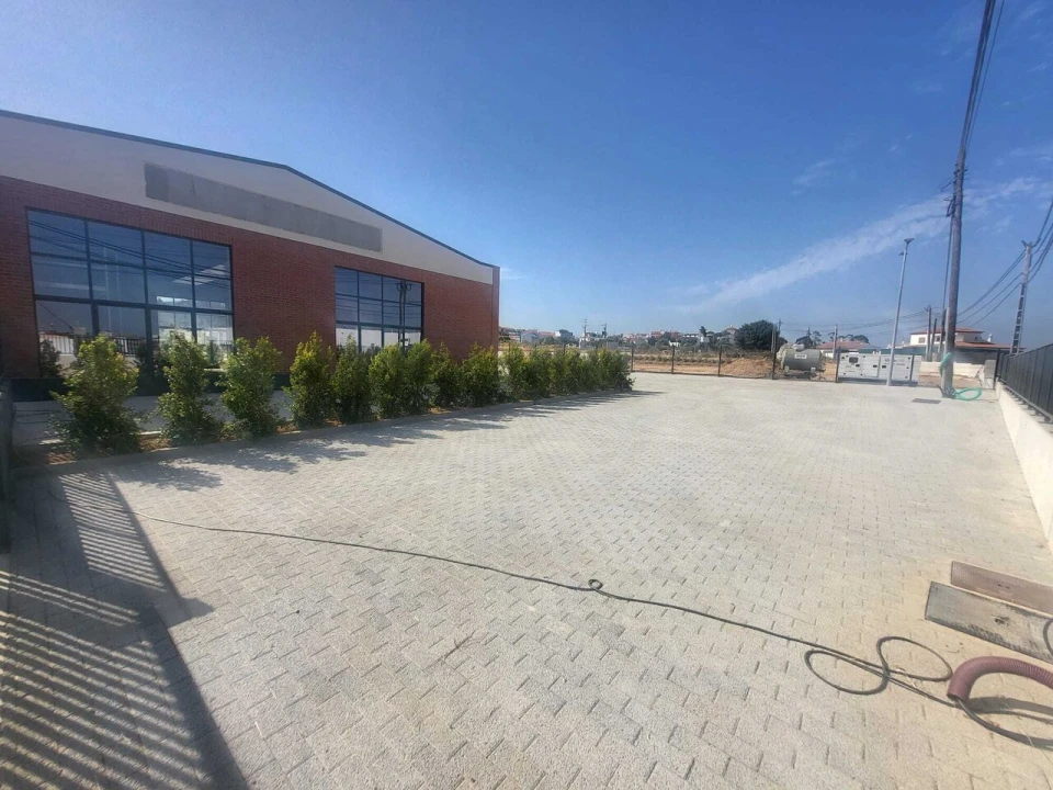 Loja para Arrendamento em Algoz e Tunes Foto 31
