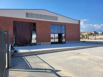 Loja para Arrendamento em Algoz e Tunes