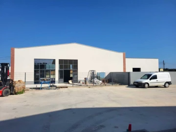 Loja para Arrendamento em Algoz e Tunes