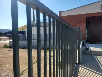 Loja para Arrendamento em Algoz e Tunes