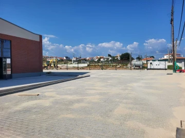 Loja para Arrendamento em Algoz e Tunes