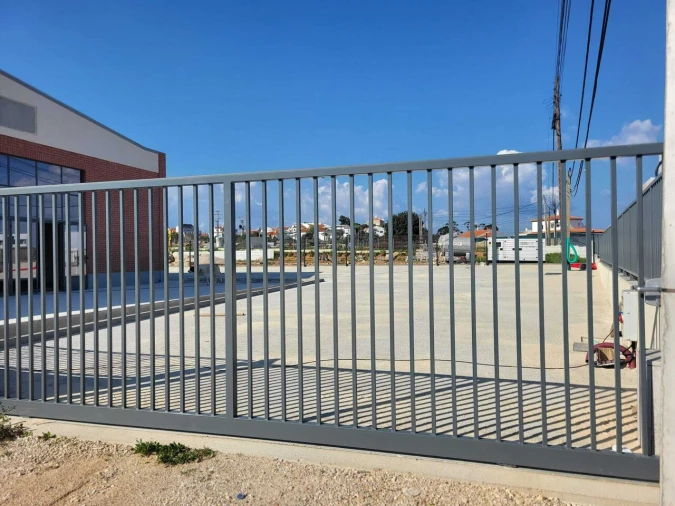 Loja para Arrendamento em Algoz e Tunes Foto 7