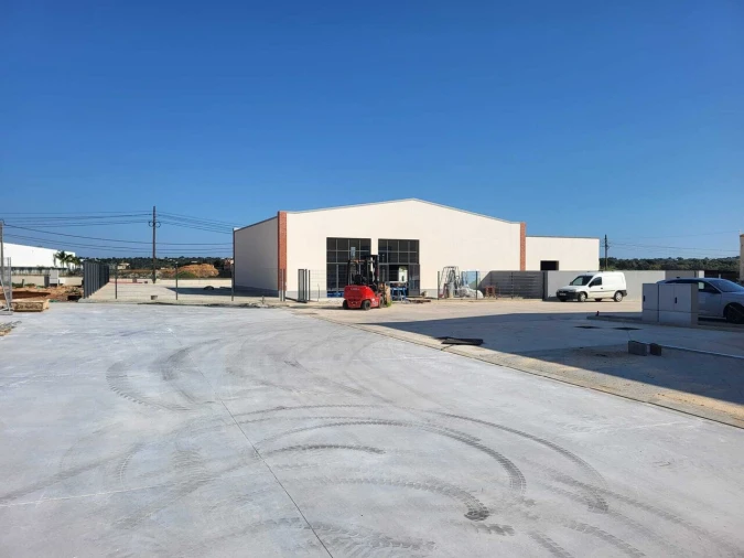 Loja para Arrendamento em Algoz e Tunes Foto 17