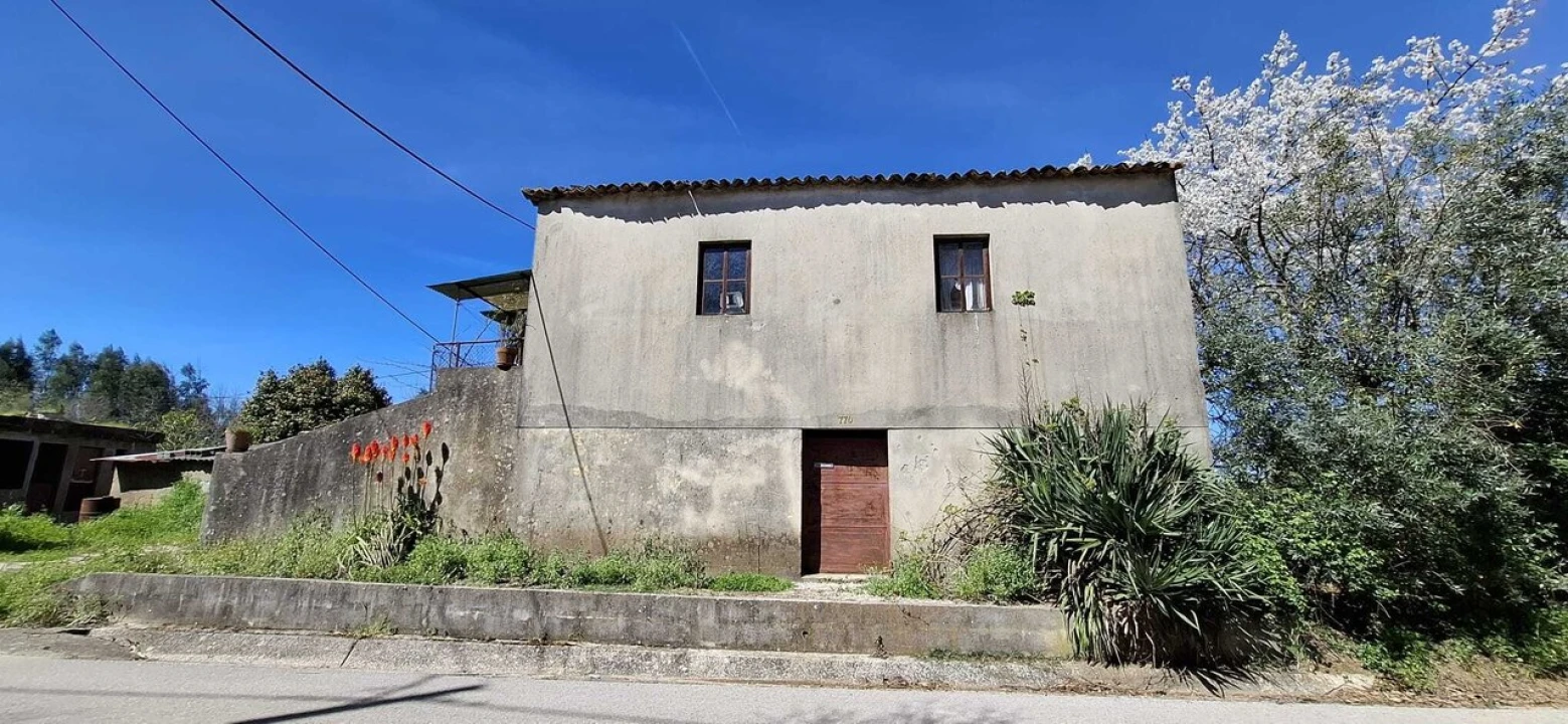 Moradia T3 para Venda em Beco Foto 21