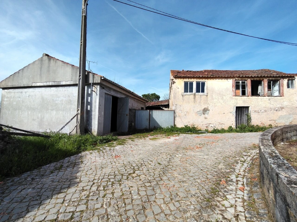 Moradia T4 para Venda em Pelma Foto 1