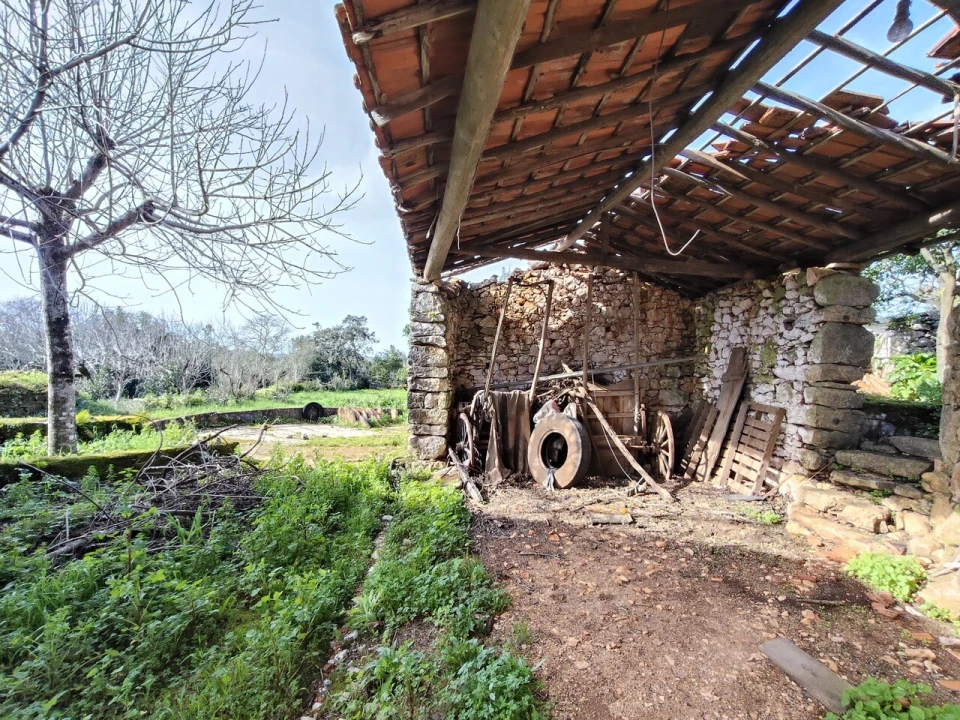 Moradia T4 para Venda em Pelma Foto 28