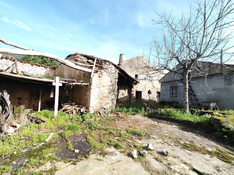 Moradia T4 para Venda em Pelma Foto 36