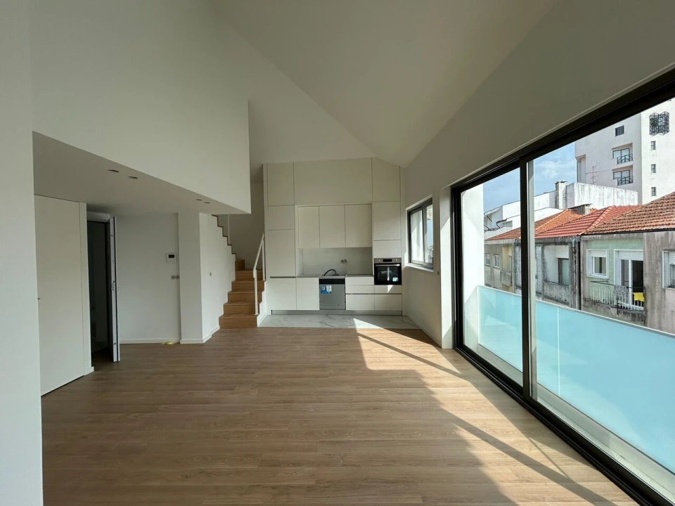 Apartamento T2 para Venda em Cedofeita, Santo Ildefonso, Sé, Miragaia, São Nicolau e Vitória Foto 4