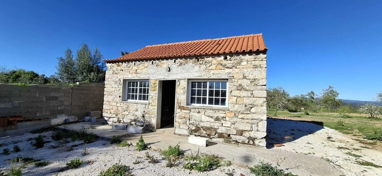 Moradia T2 para Venda em Beco Foto 1