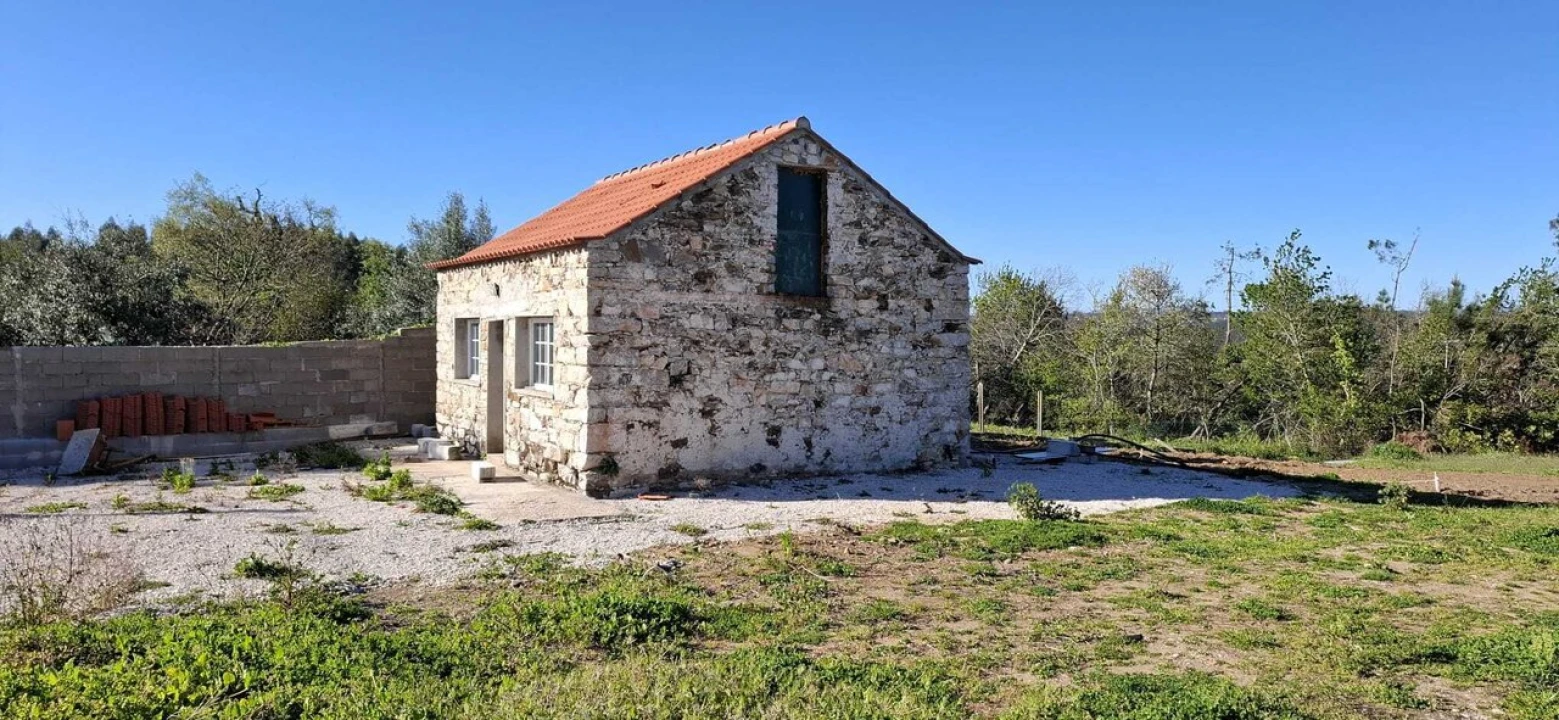 Moradia T2 para Venda em Beco Foto 3