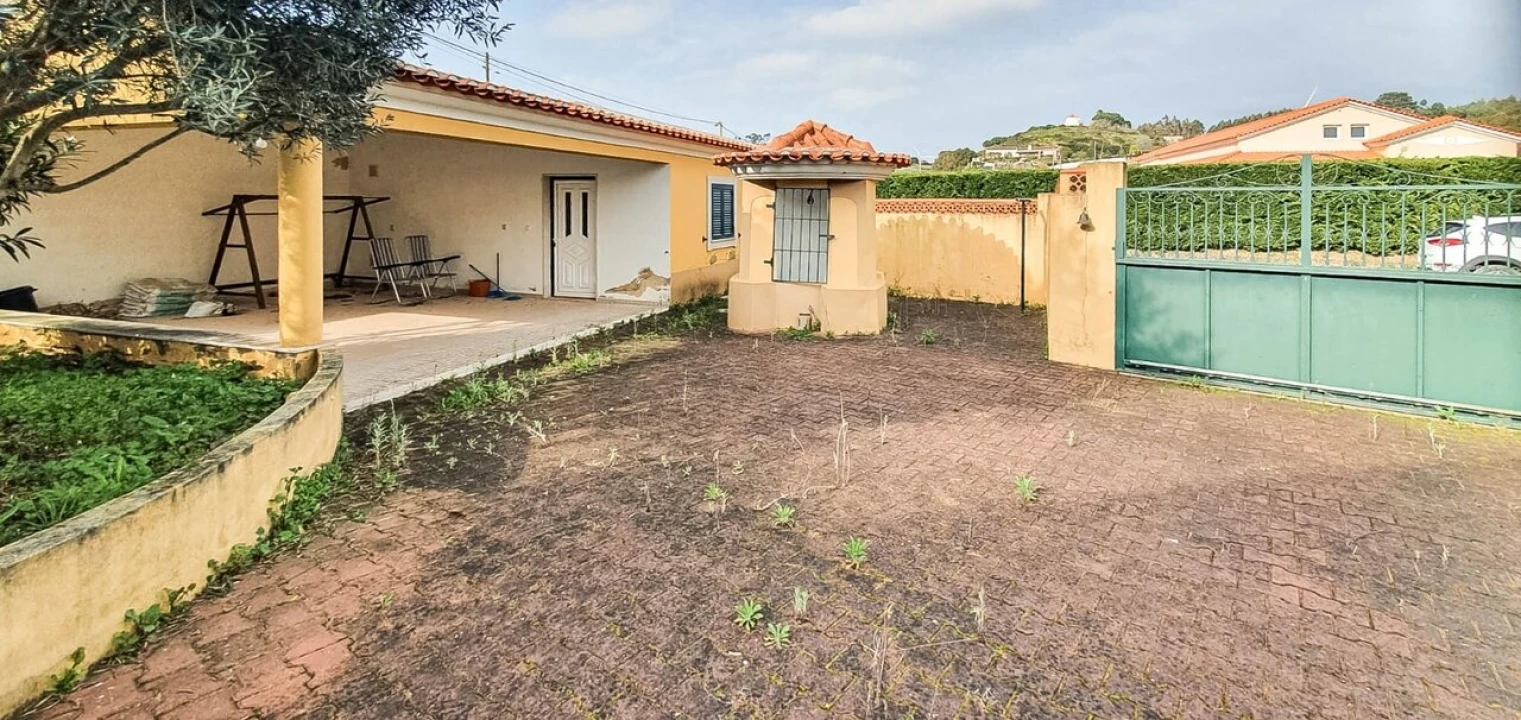 Moradia T2 para Venda em São Bartolomeu dos Galegos e Moledo Foto 14