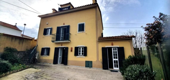 Moradia T2 para Venda em São Bartolomeu dos Galegos e Moledo