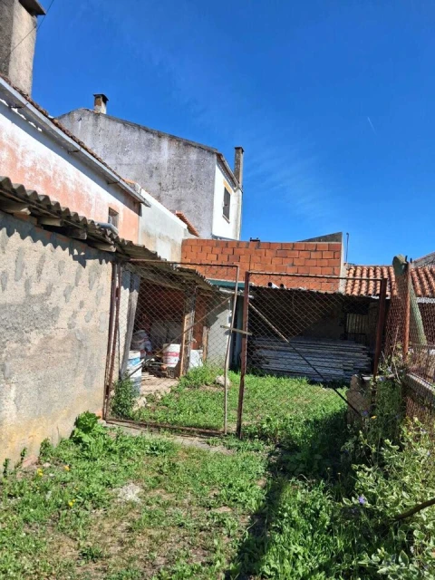 Moradia T2 para Venda em Torres Novas (São Pedro), Lapas e Ribeira Branca