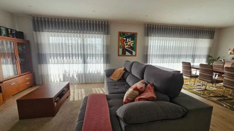 Apartamento T3 para Venda em Póvoa de Varzim, Beiriz e Argivai